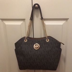 Michael Kors Jet Set purse